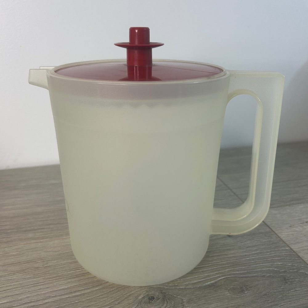 Tupperware Juice Pitcher